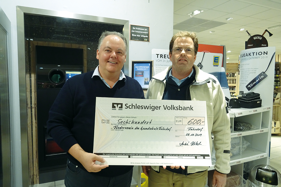 E Hetzel Spenden Übergabe_4