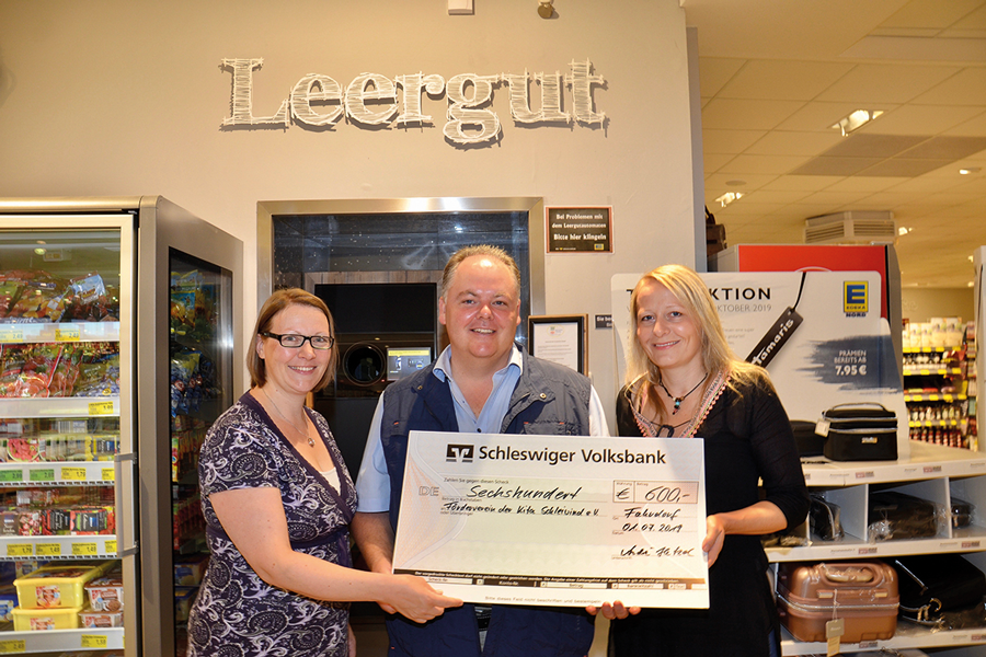 E Hetzel Spenden Übergabe_1