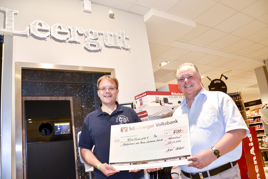 E Hetzel Spenden Übergabe_5