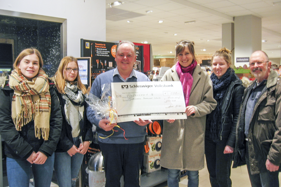 E Hetzel Spenden Übergabe_7